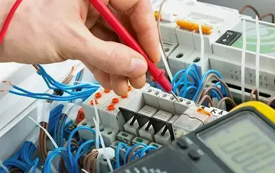 Professional electrician in Camberwell